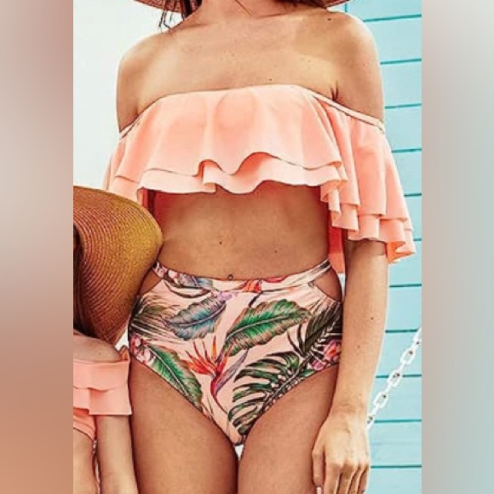 NWT Size LARGE Two Piece IFFEI Peachy Pink Women’s Swimsuit